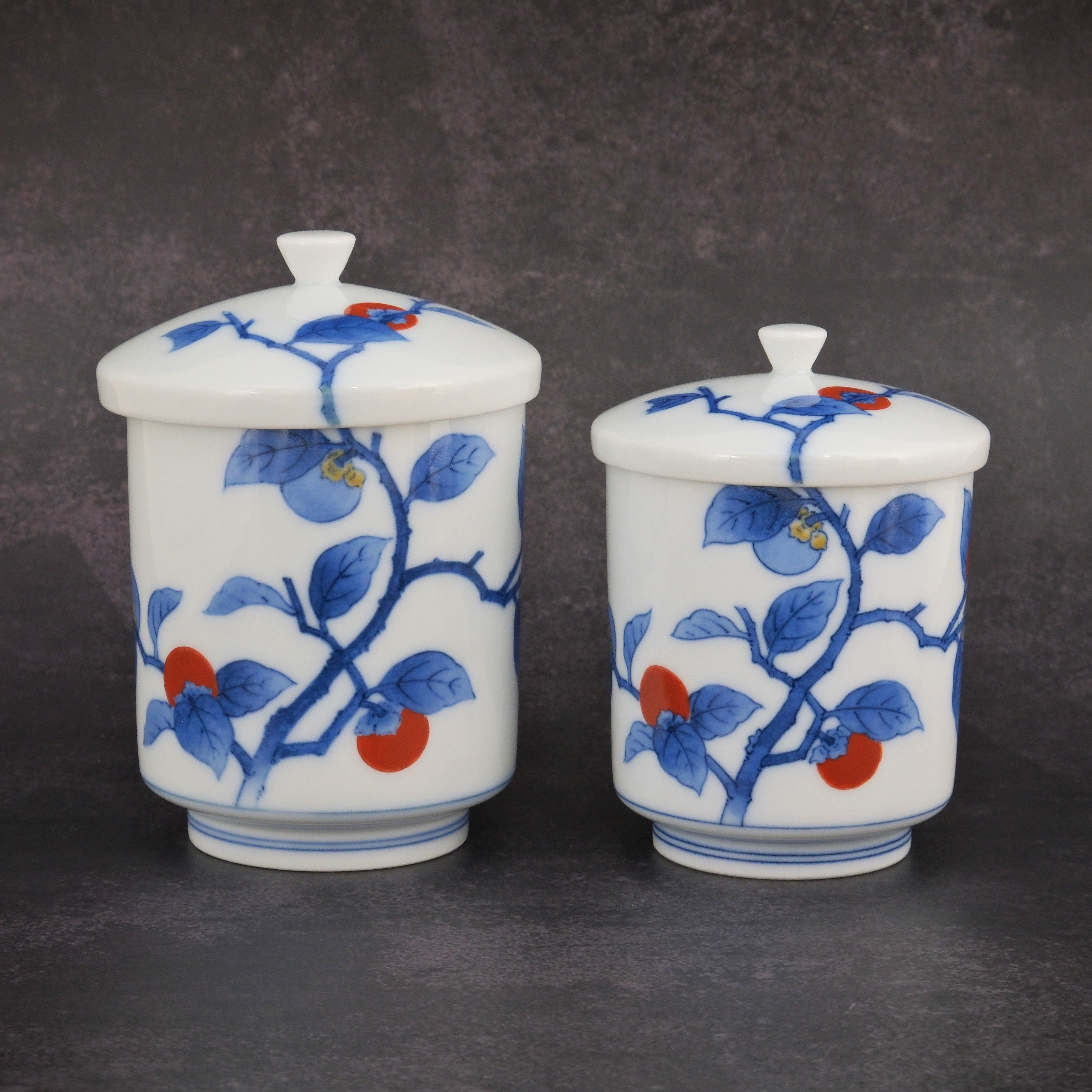 A Pair of Yunomi Teacups With Persimmon Crest Design By 14th-generation Kakiemon