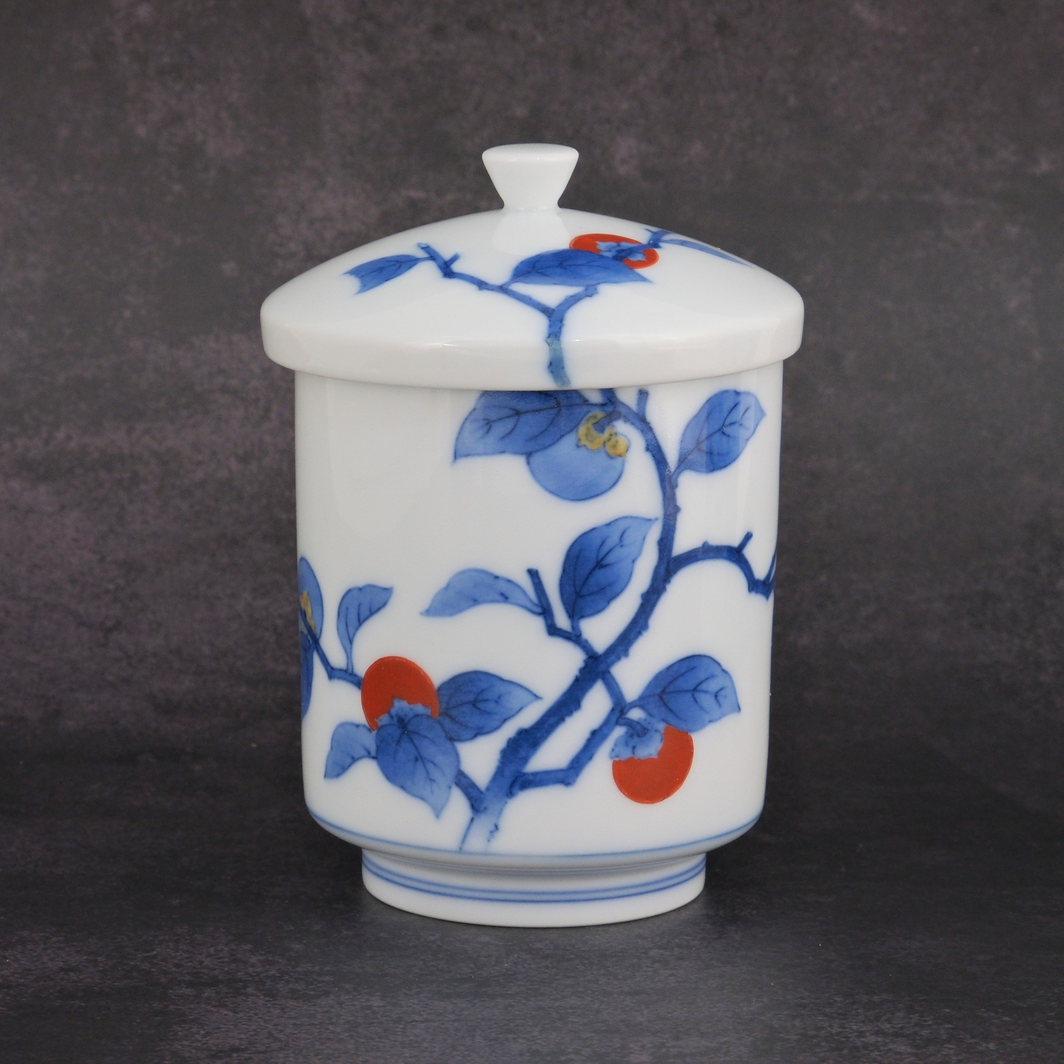 A Pair of Yunomi Teacups With Persimmon Crest Design By 14th-generation Kakiemon