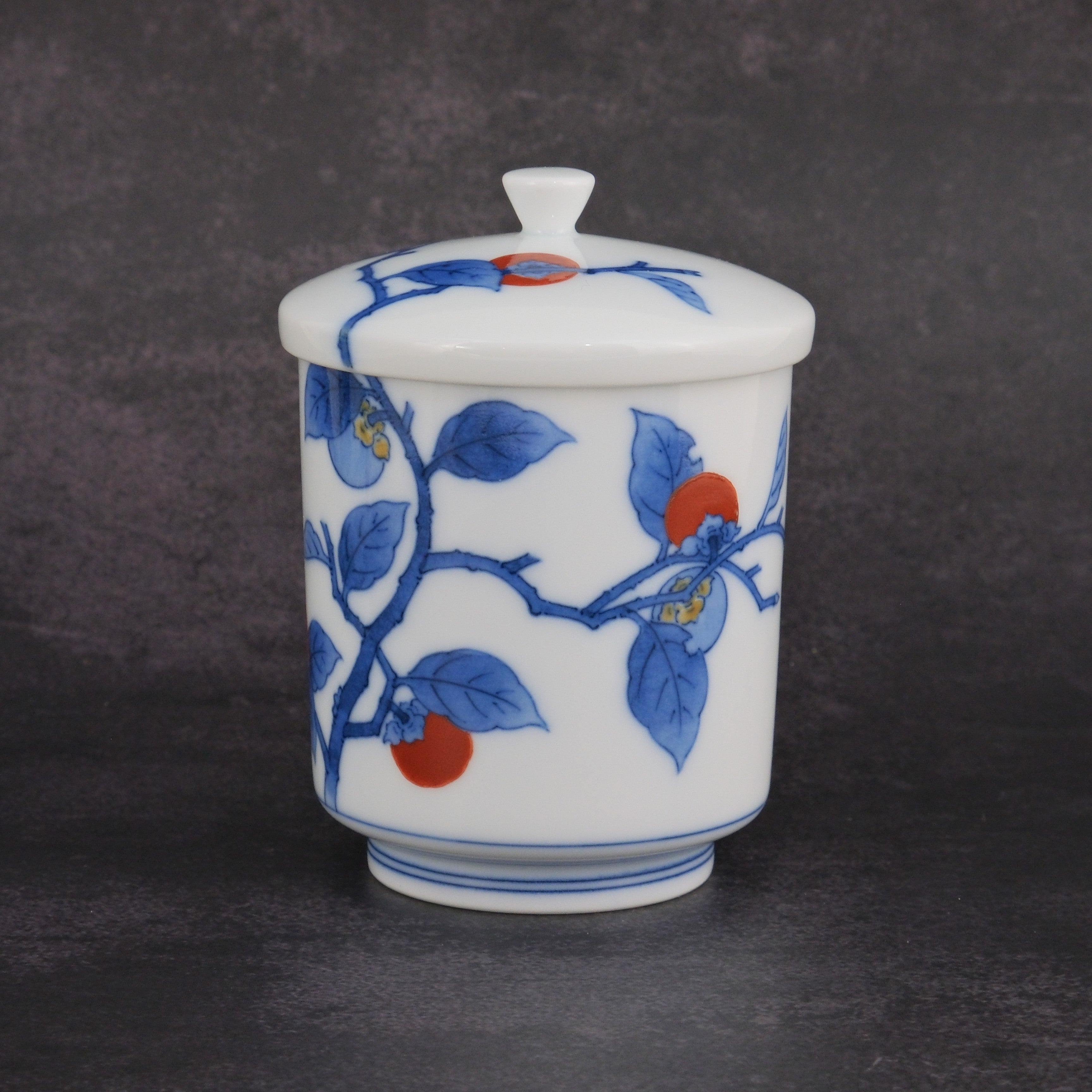 A Pair of Yunomi Teacups With Persimmon Crest Design By 14th-generation Kakiemon