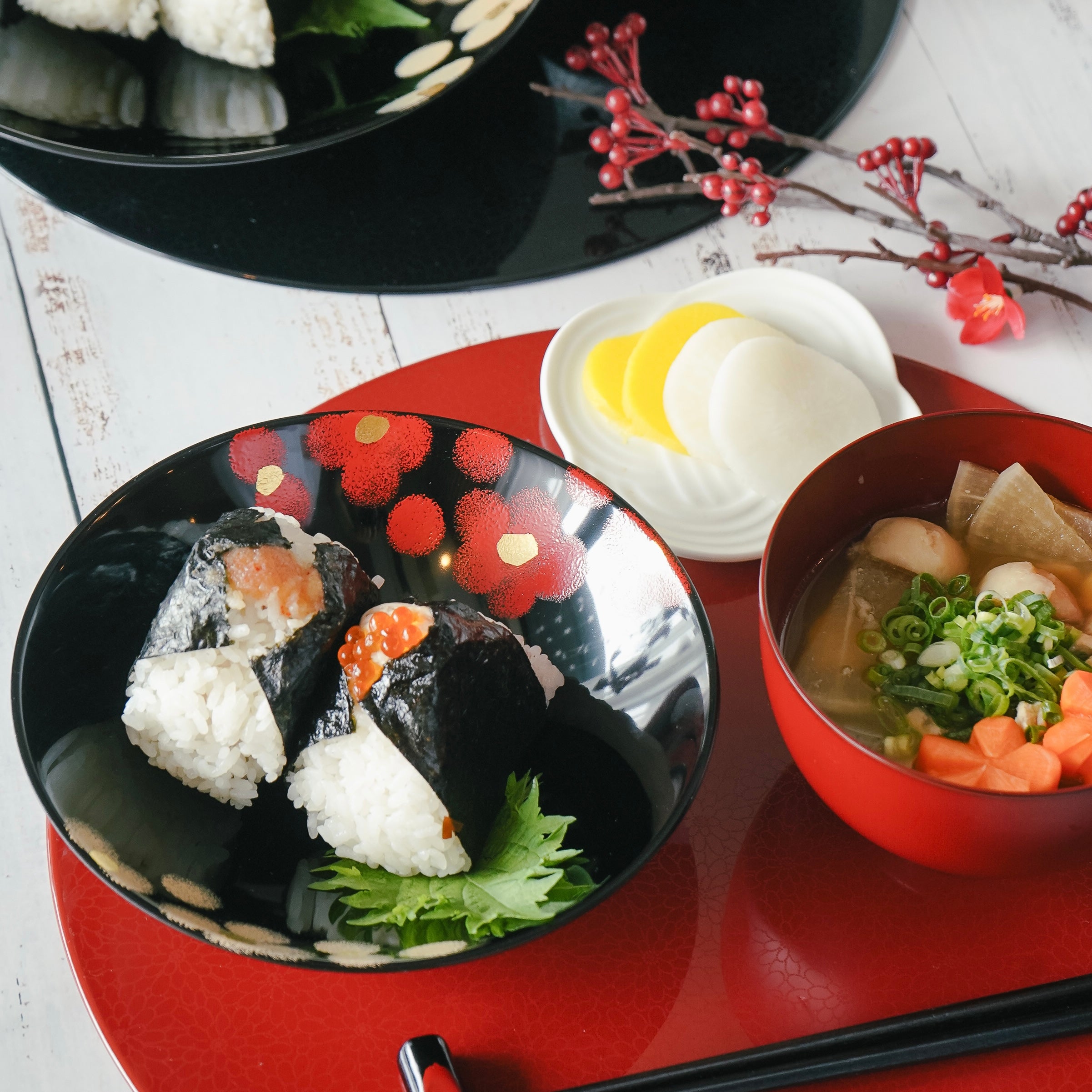 Urushi Lacquer Small Bowl – Hana Motif