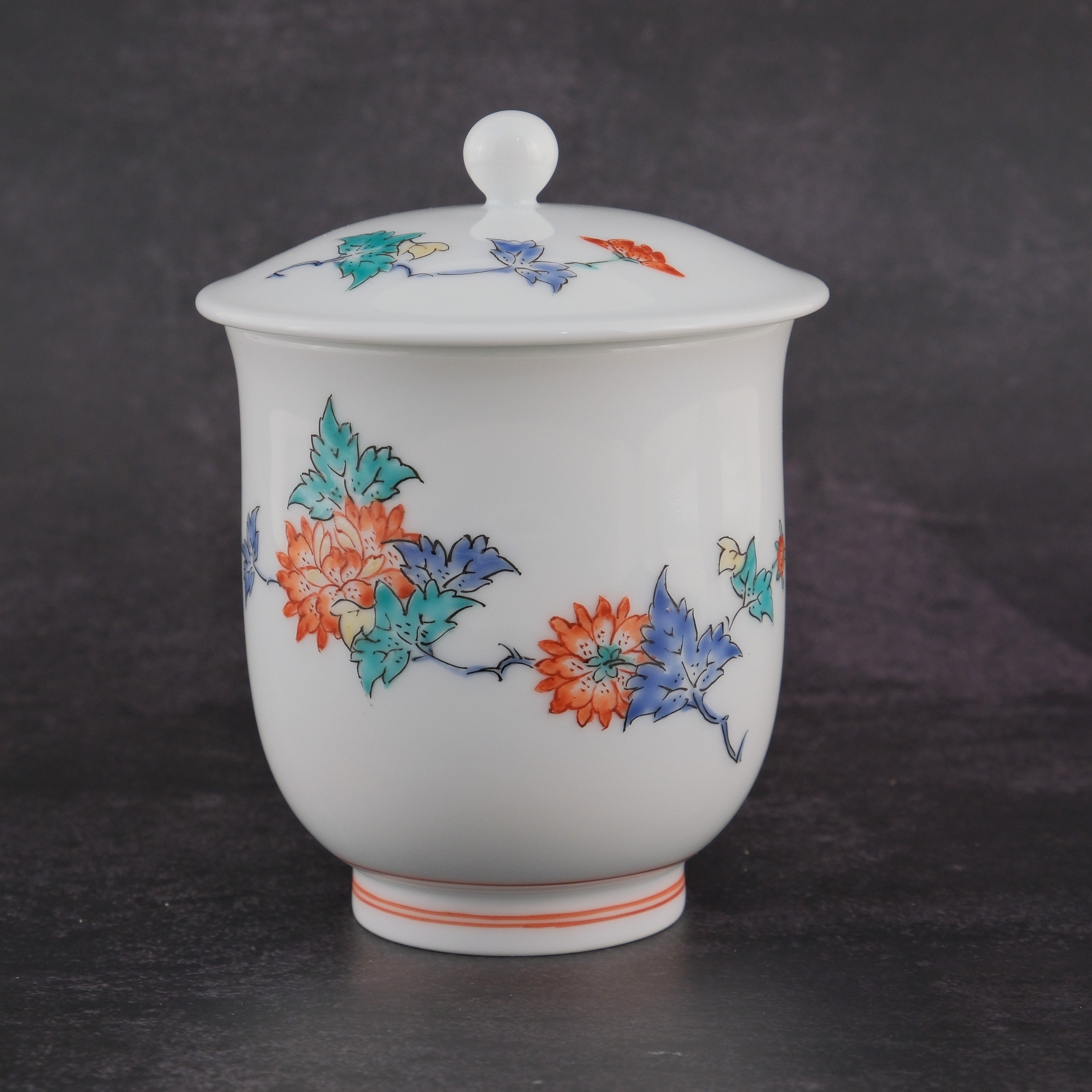 Kakiemon XIV (Living National Tresure), Pear of Peony-Motif Yunomi Tea Cups