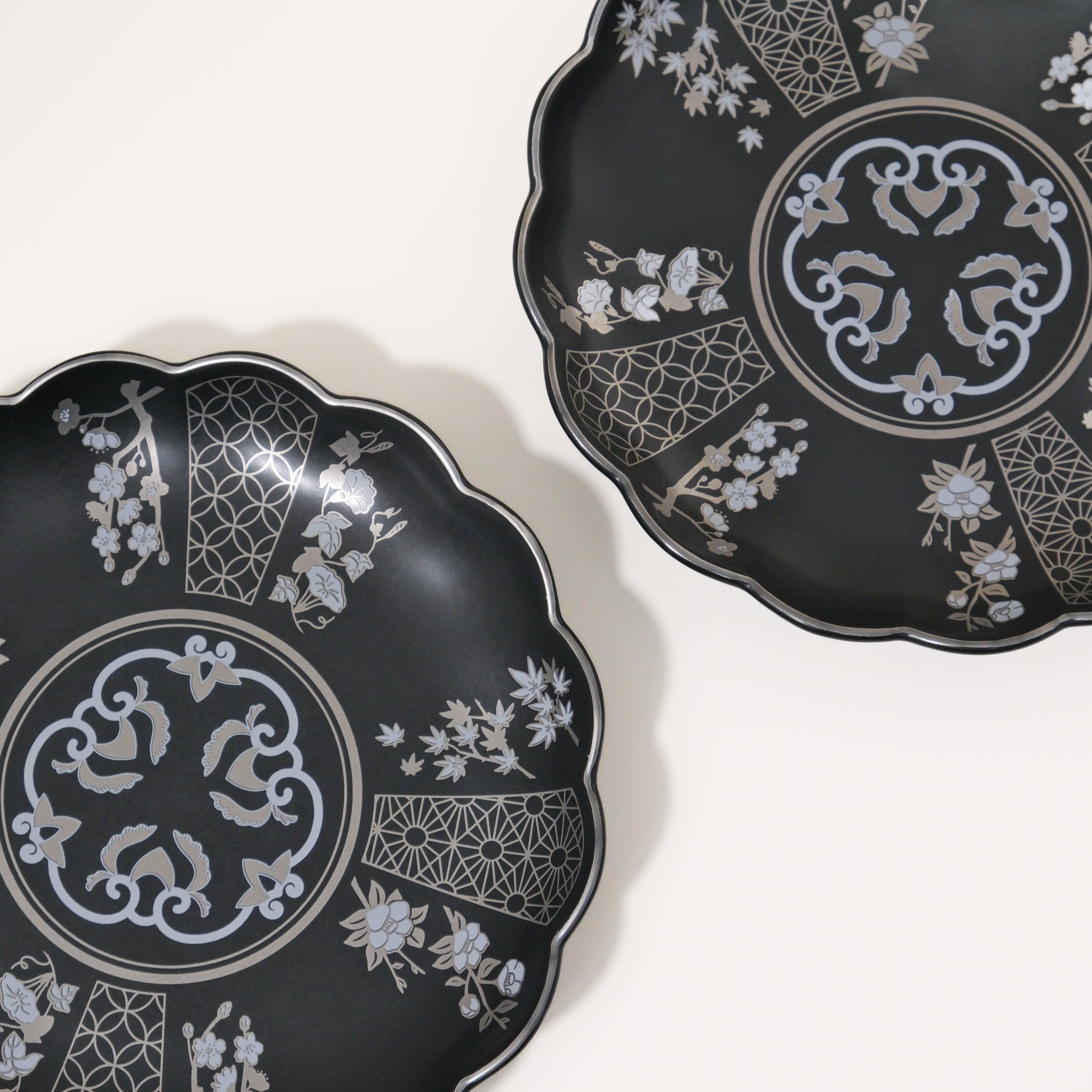 SAI Gift Set for Two – Lucky Motif Plates, Chopsticks & Rests(Black)
