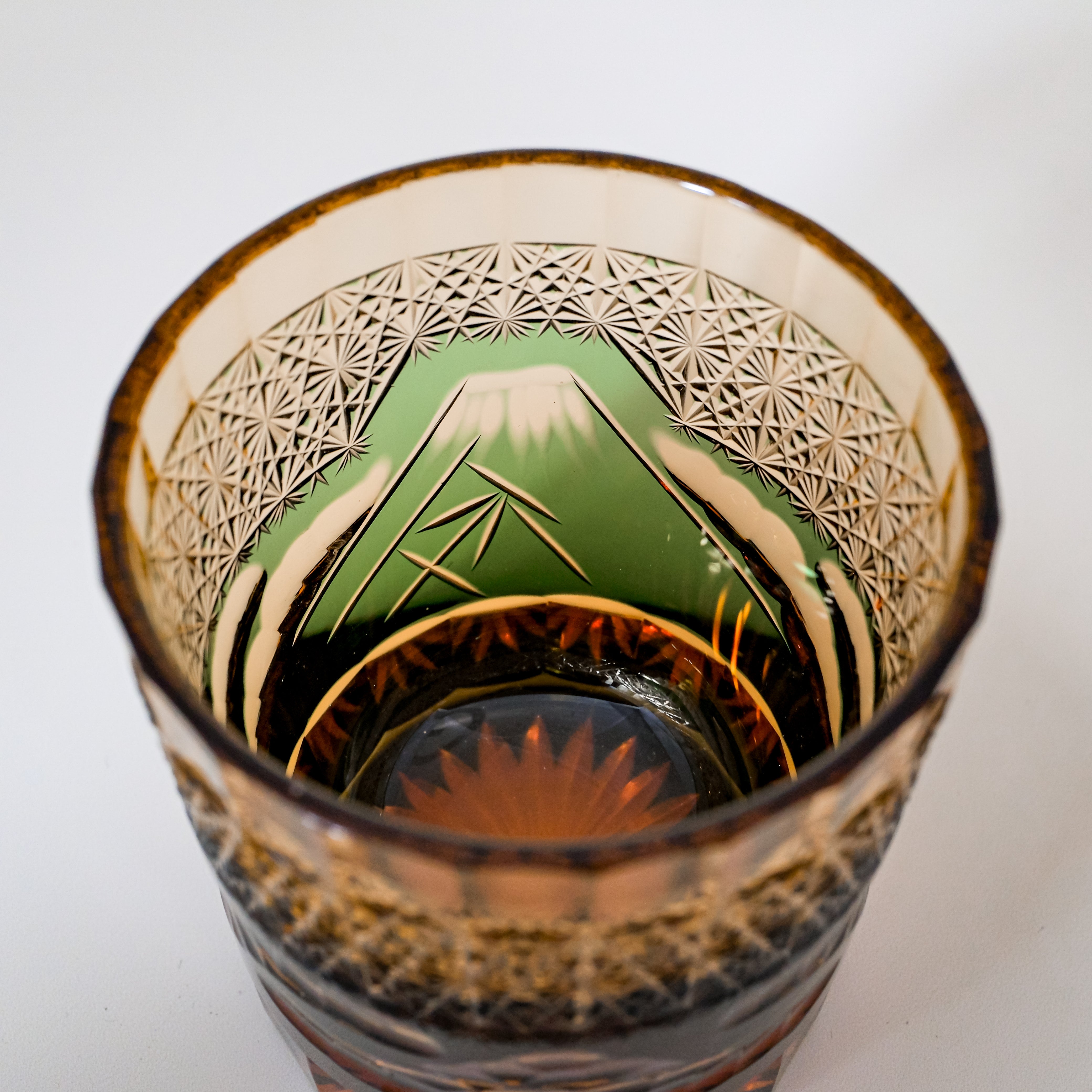KIRIKO “Mt. Fuji & Kiku-Tsunagi” Crystal Tumbler – Green & Amber