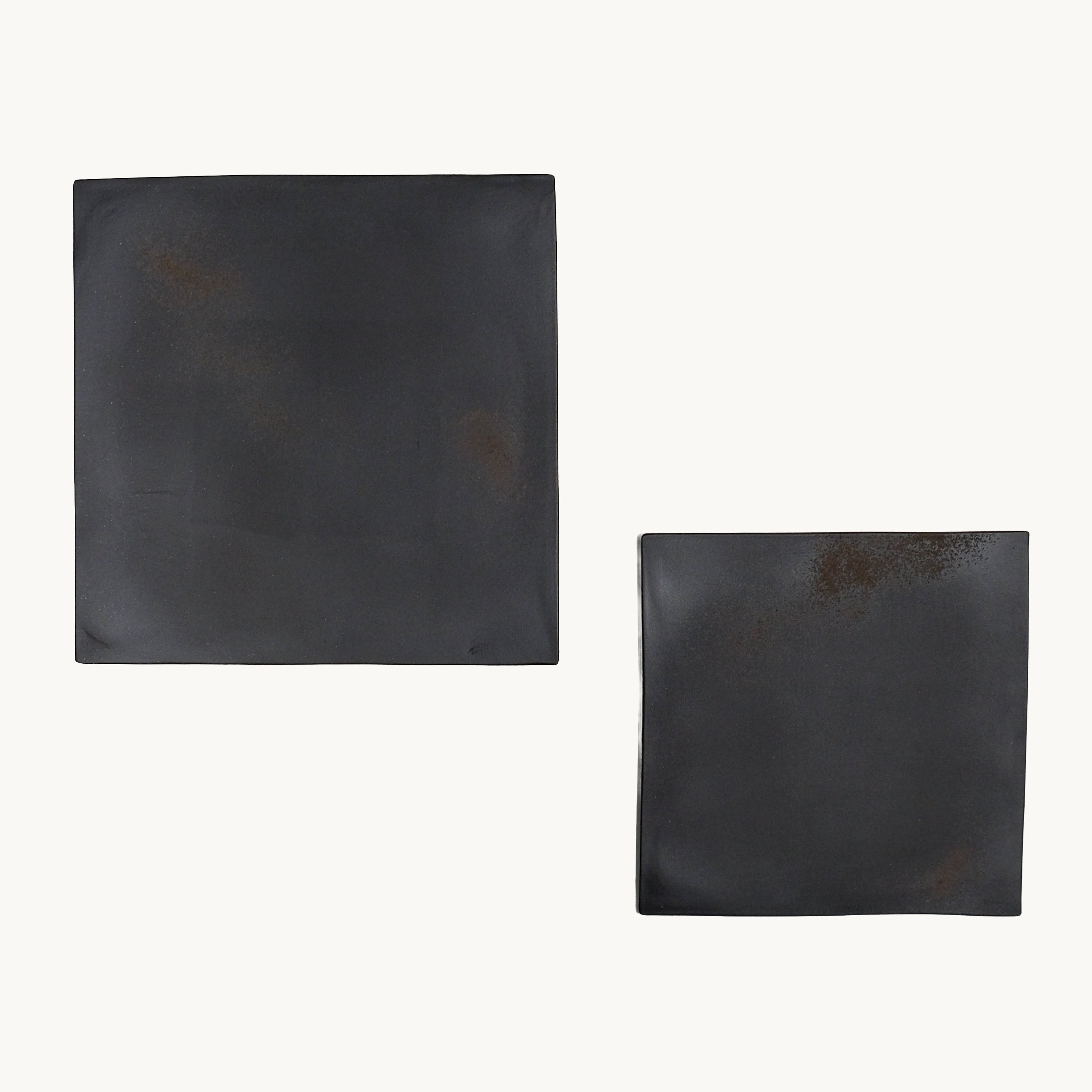 ”ban” Square Plate Set – 2 Sizes(Black)