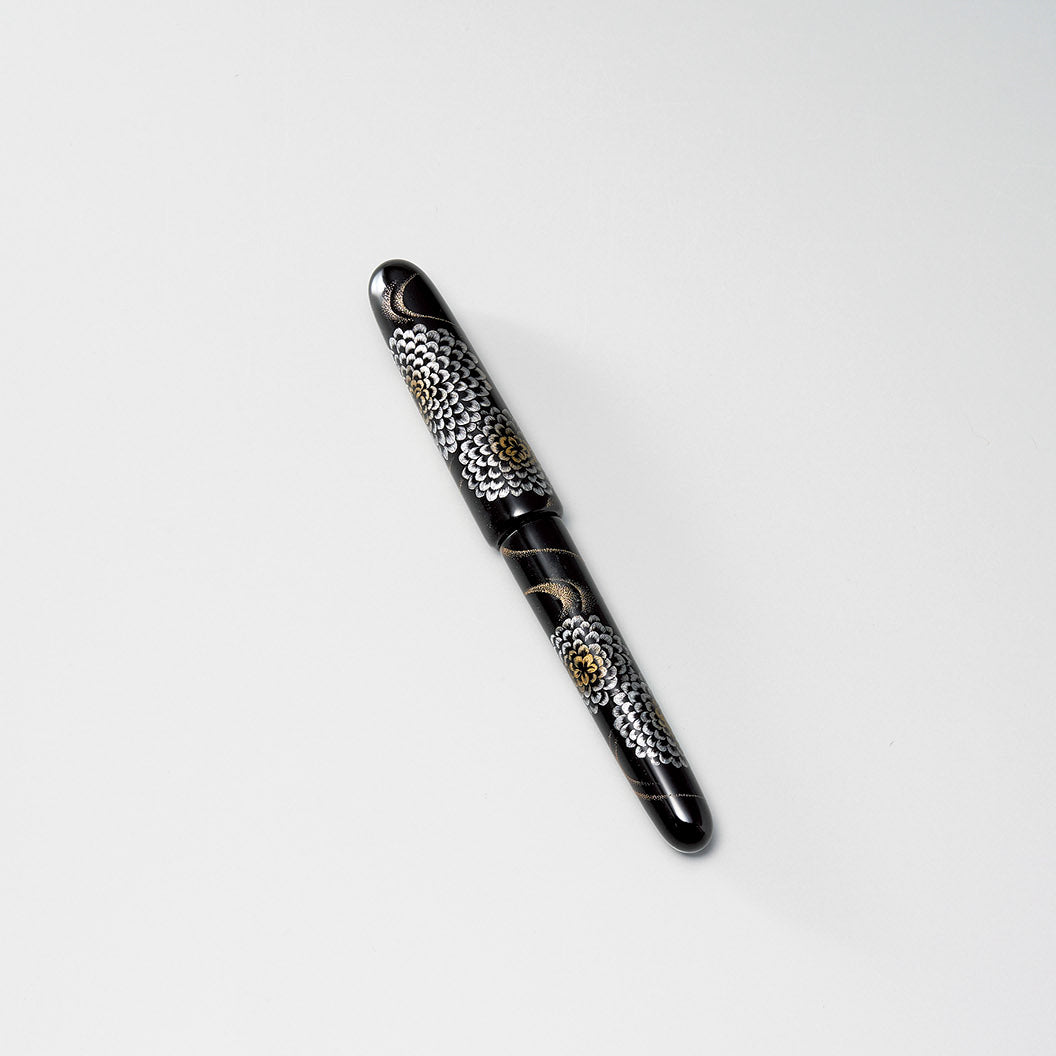 Chinkin Lacquer Fountain Pen –Kikusui (Chrysanthemum and Water Motif)