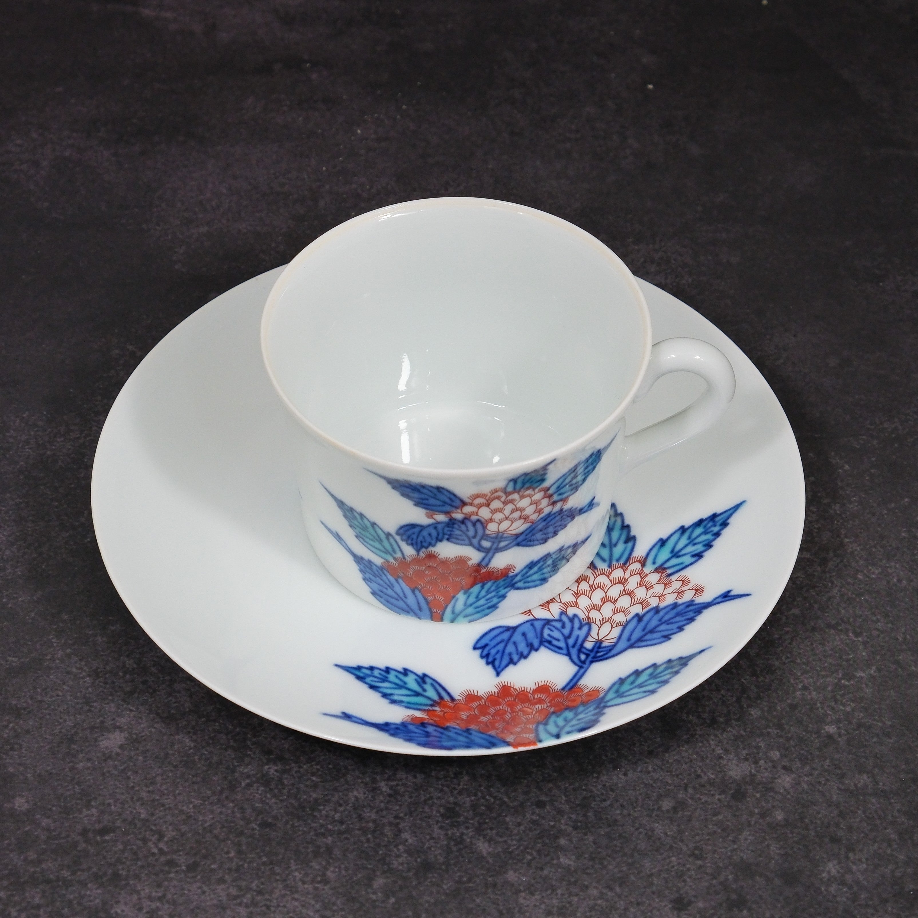 Fujibakama Teacup & Saucer Set Nabeshima Porcelain by the 13th Imaizumi Imaemon (1926-2001)