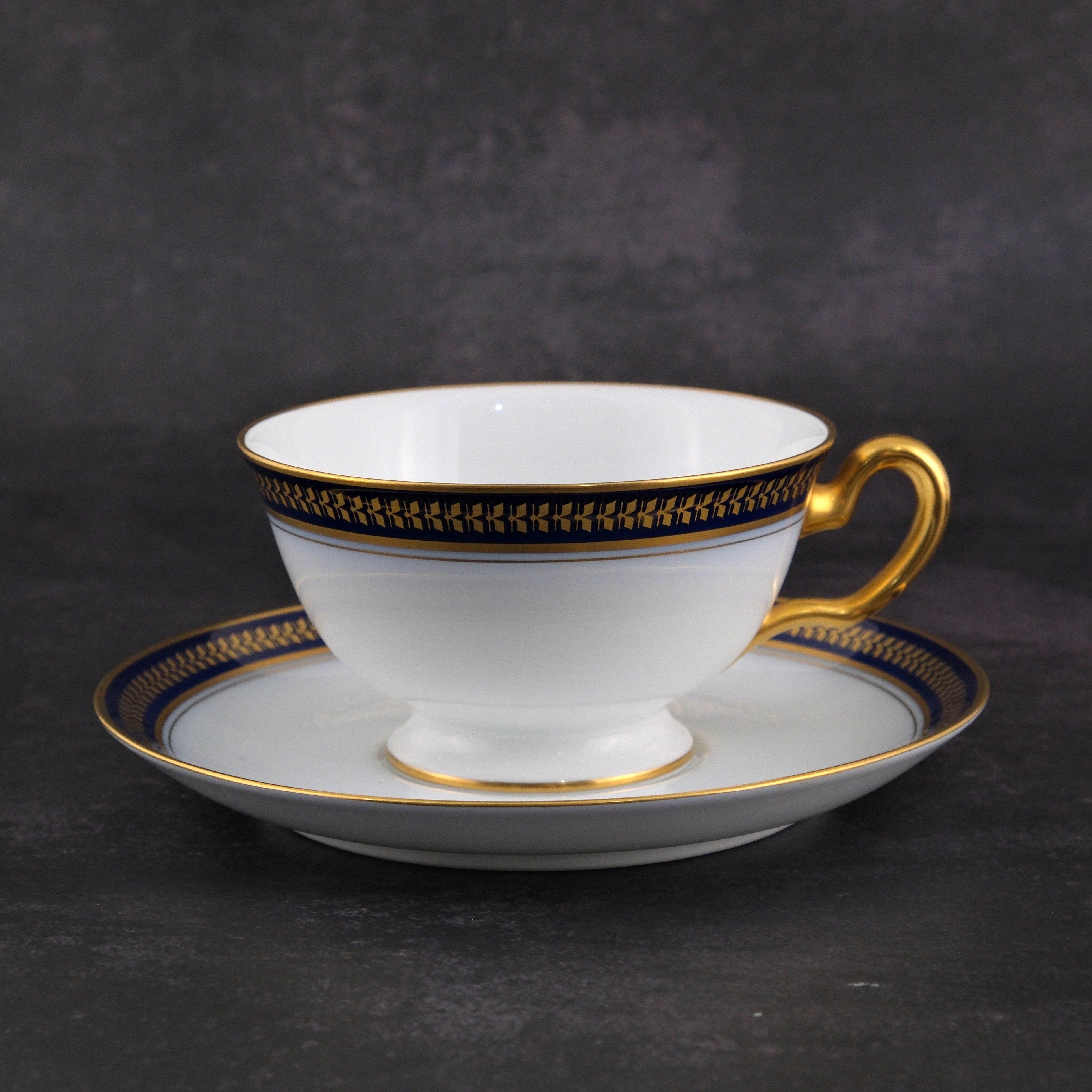 Okura Art China "Gold Wing" Cup and Saucer– Set of 3