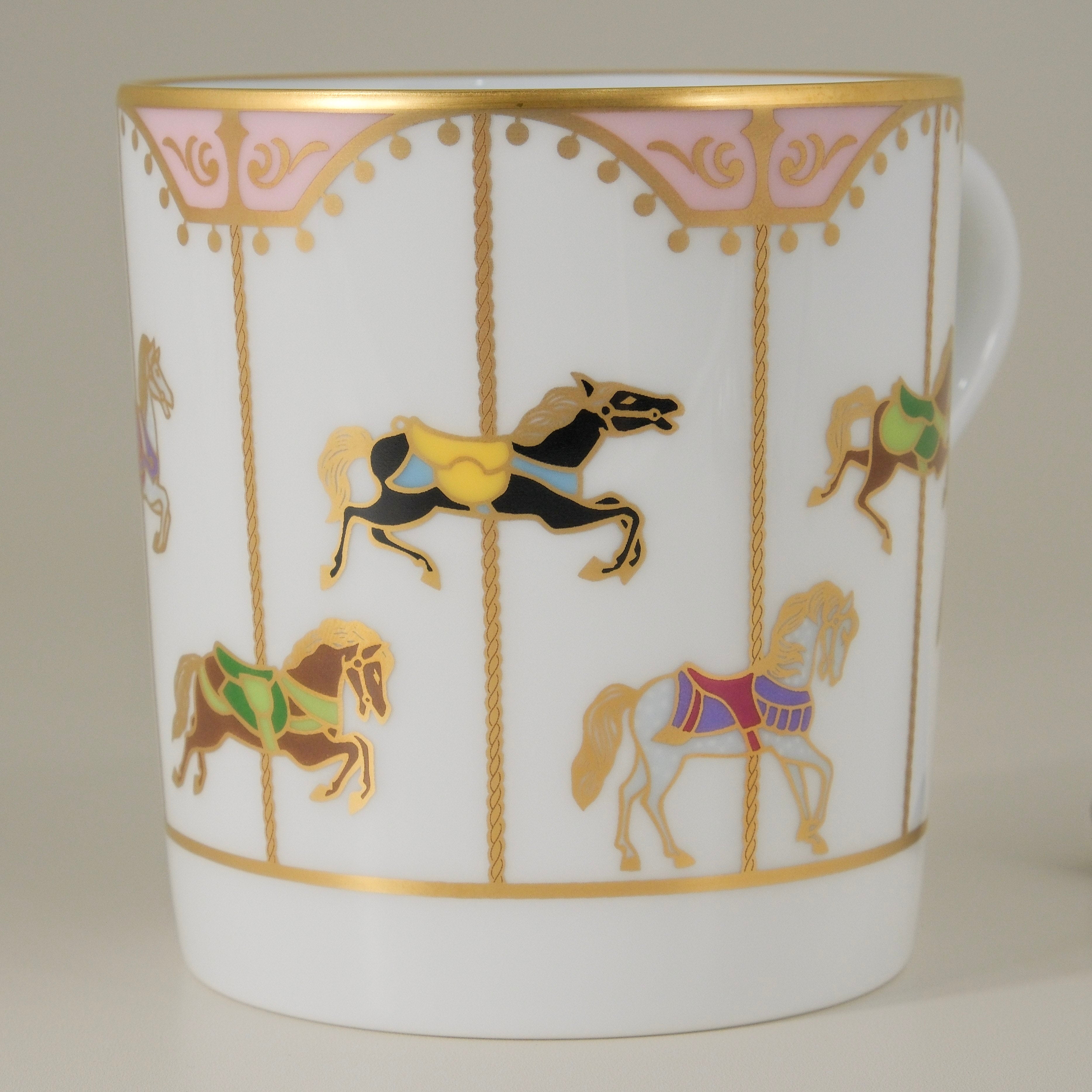 Okura Art China Merry-Go-Round (“Umaku Yuku”) Series Pair Mug