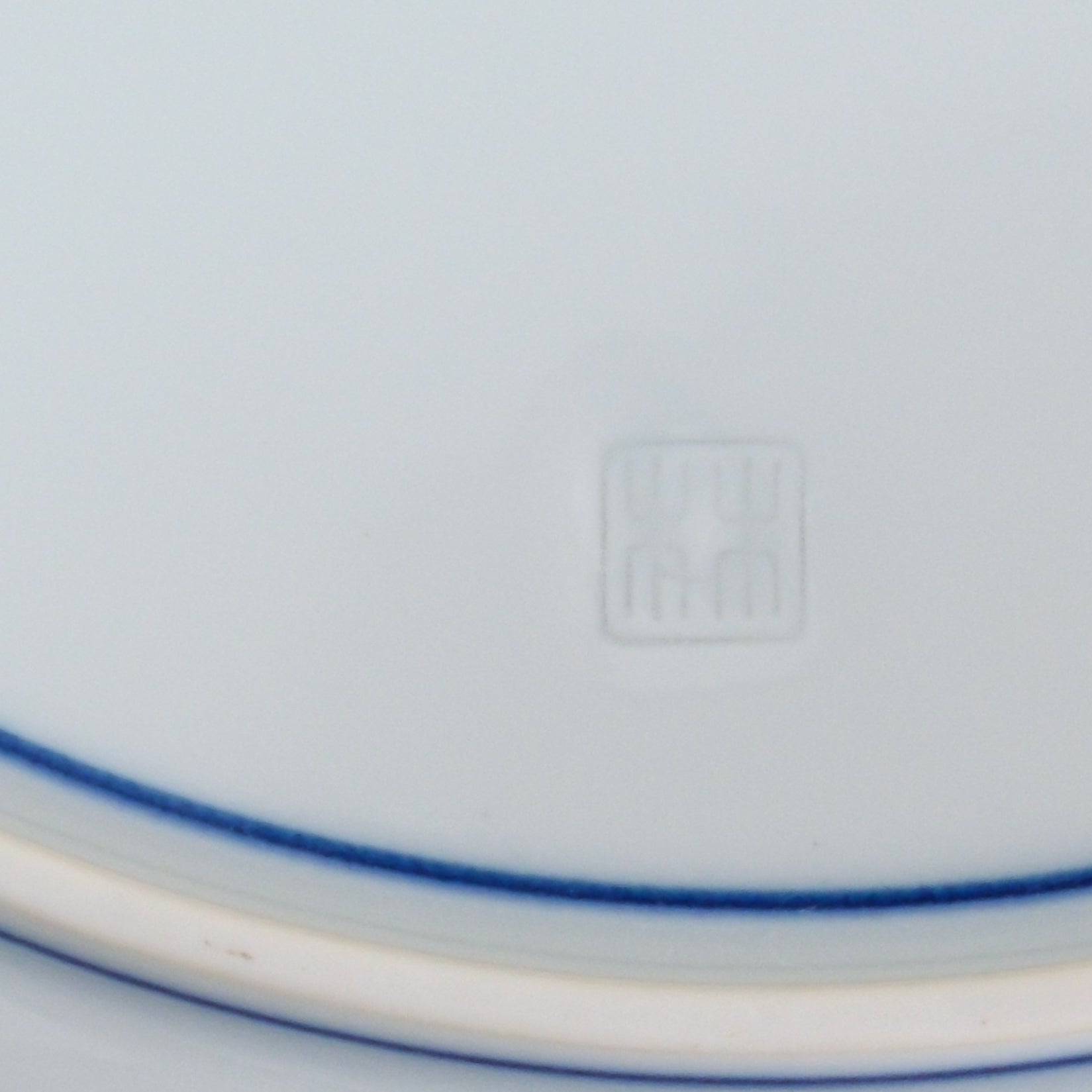 New Koimari Chrysanthemum Scalloped Plate