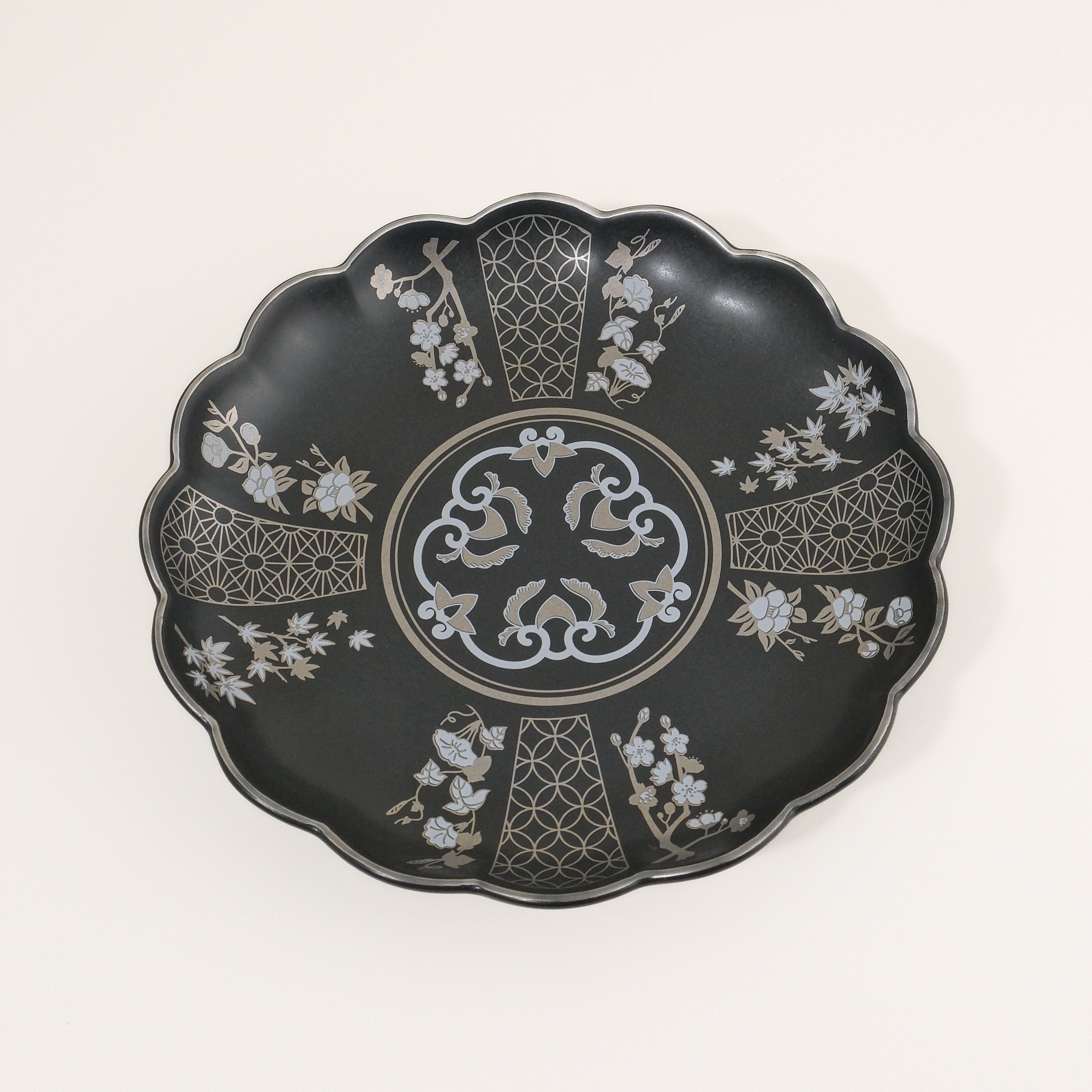 SAI Gift Set for Two  – Lucky Motif Plates, Chopsticks & Rests(Black)