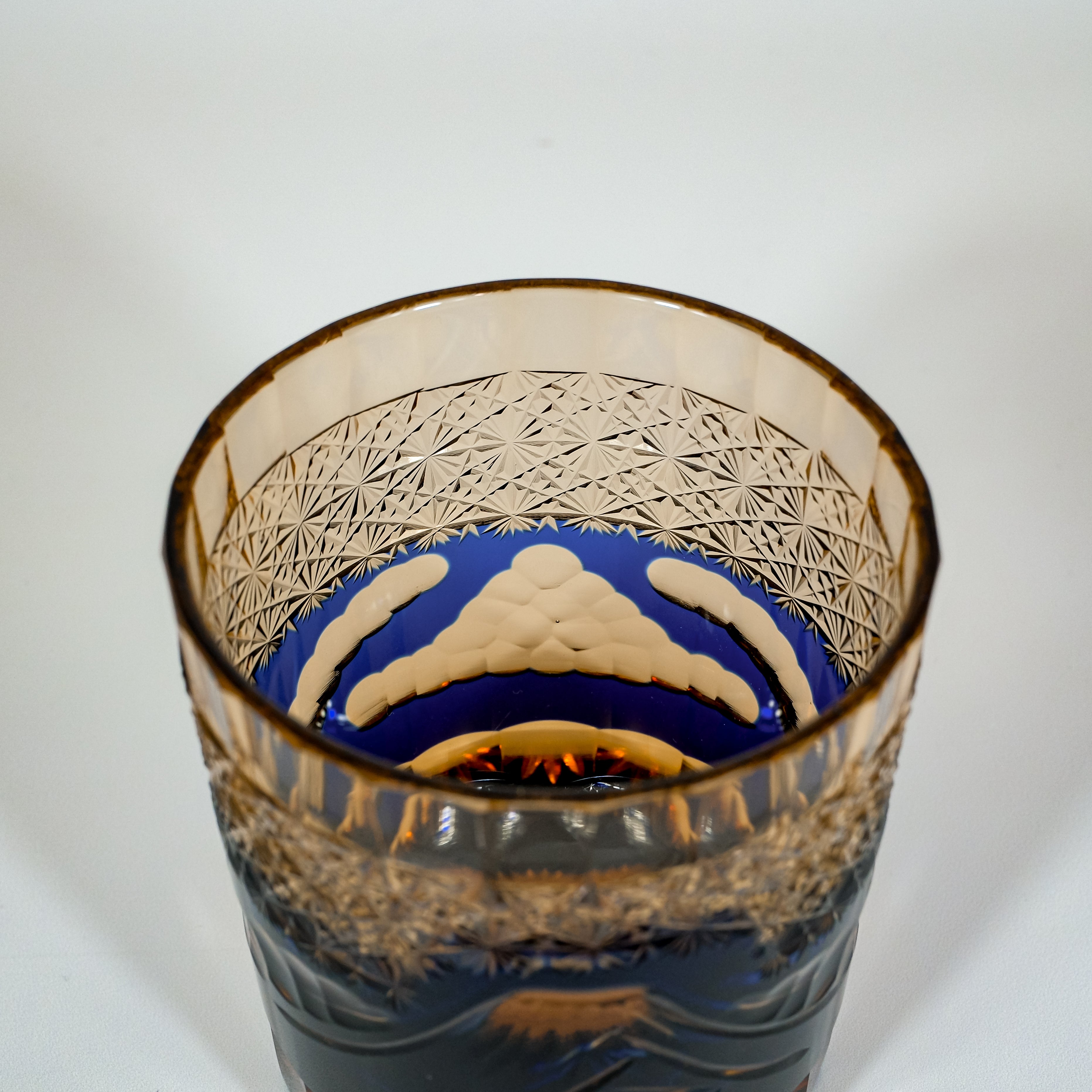 KIRIKO “Mt. Fuji & Kiku-Tsunagi” Crystal Tumbler  – Blue & Amber