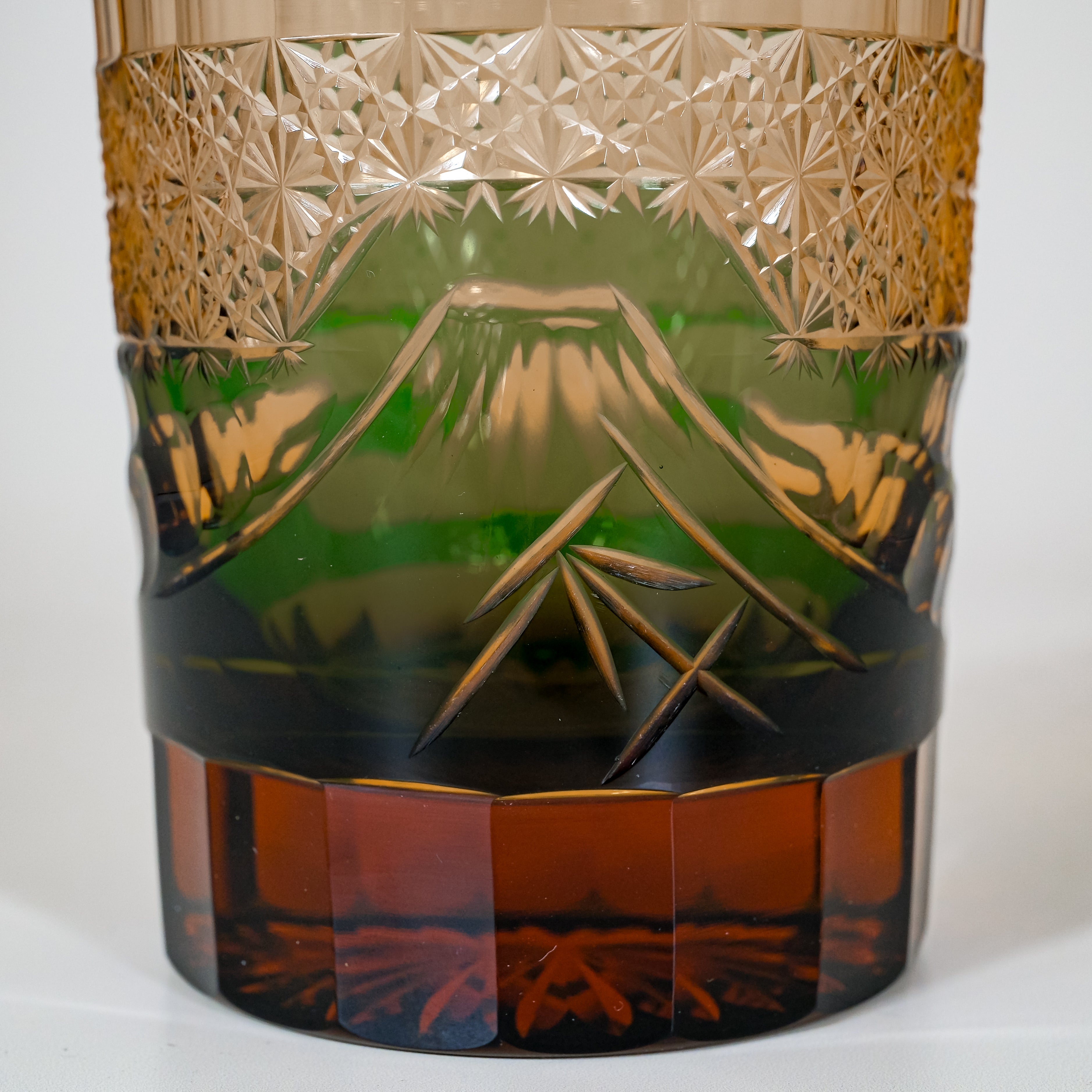 KIRIKO “Mt. Fuji & Kiku-Tsunagi” Crystal Tumbler – Green & Amber